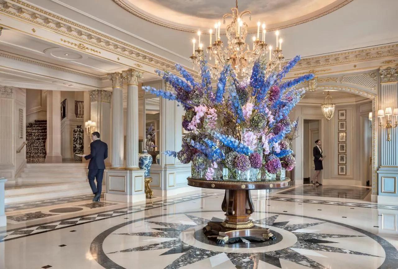 Four Seasons Hotel Des Bergues Geneva 5*,