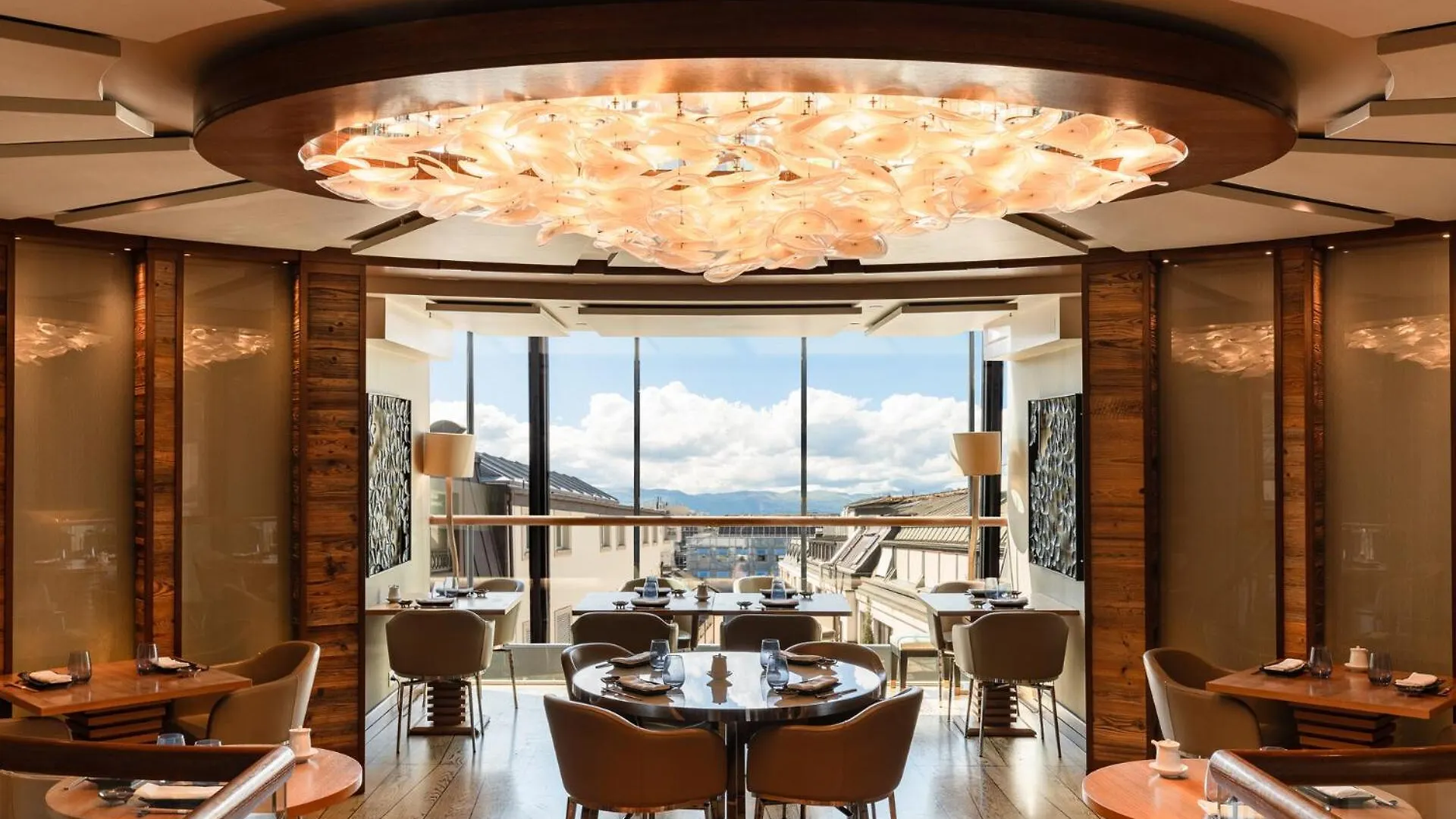 Four Seasons Hotel Des Bergues Geneva
